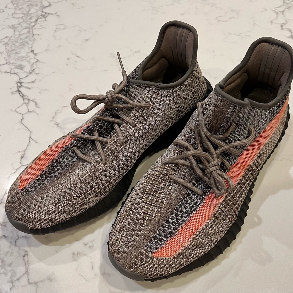Adidas Yeezy Boost 350 v2  size 14